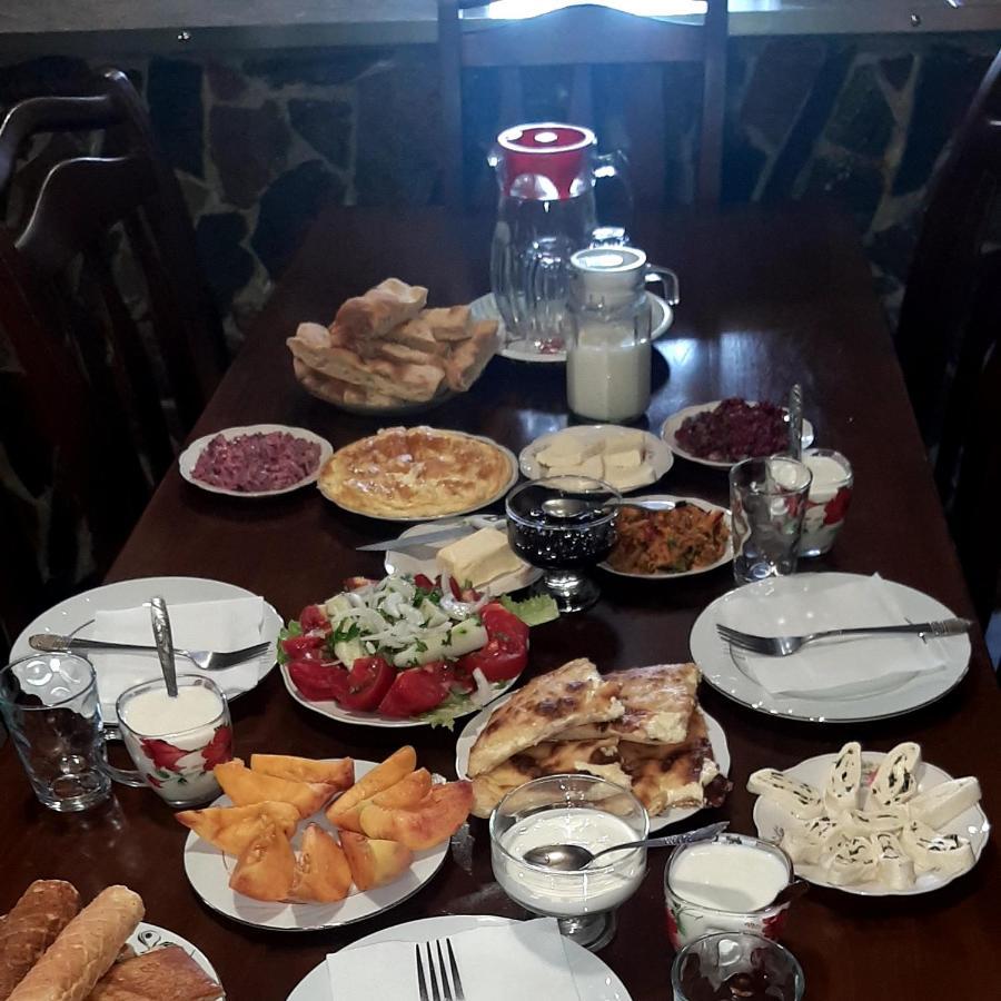 Guesthouse "Megi" Μέστια Εξωτερικό φωτογραφία