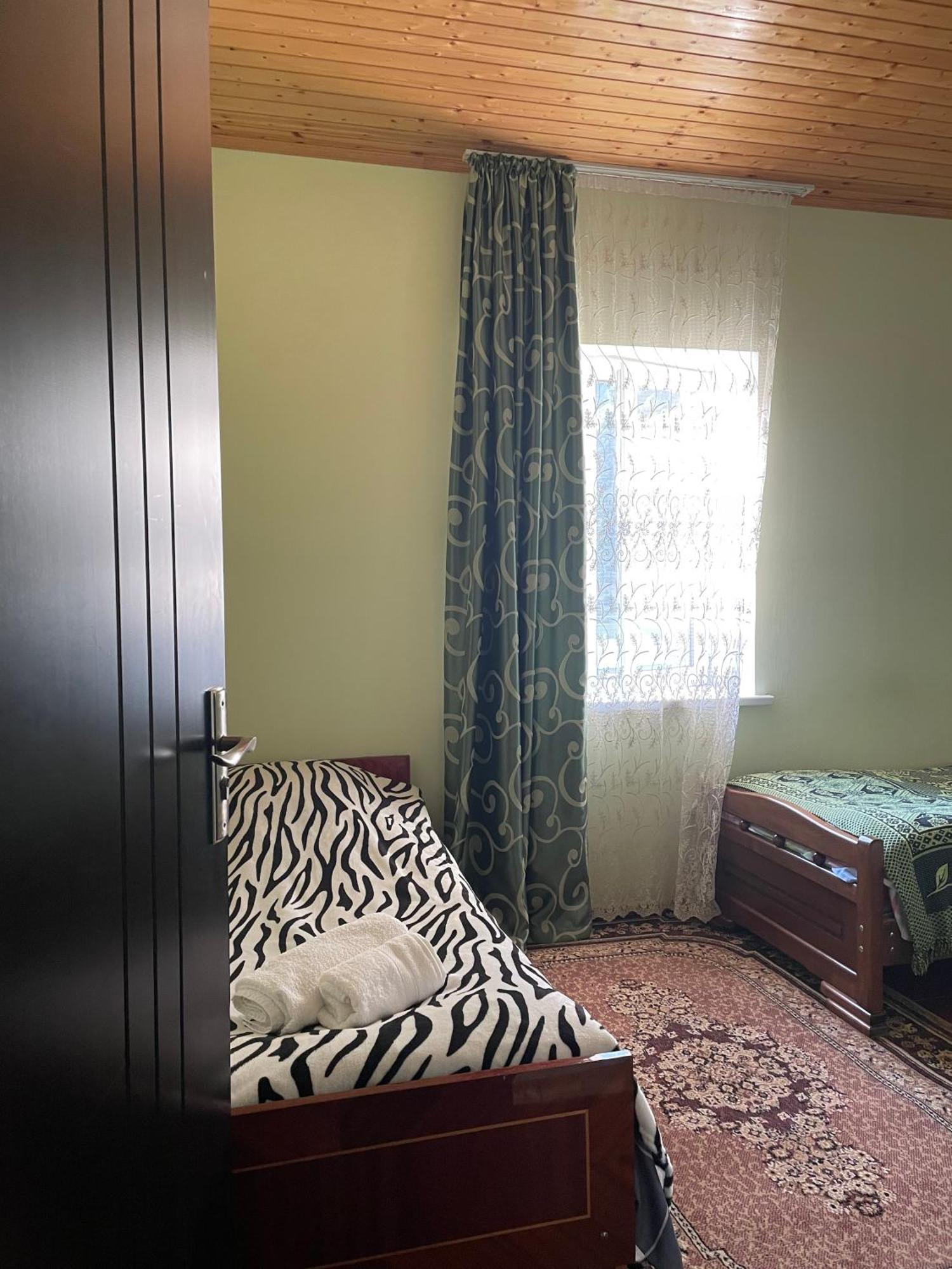 Guesthouse "Megi" Μέστια Εξωτερικό φωτογραφία